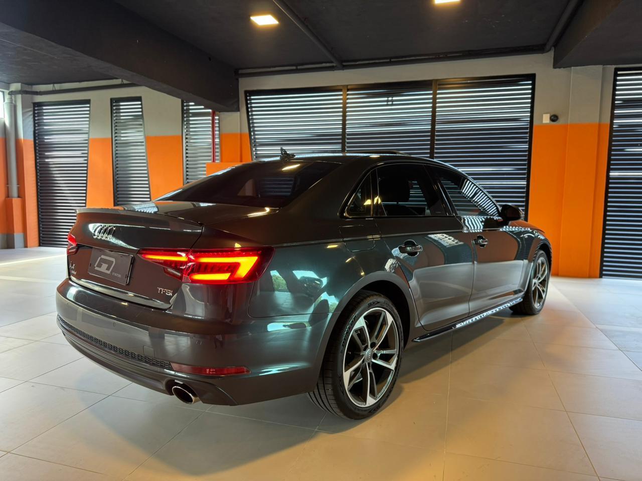 Audi AUDI A4 - 2018