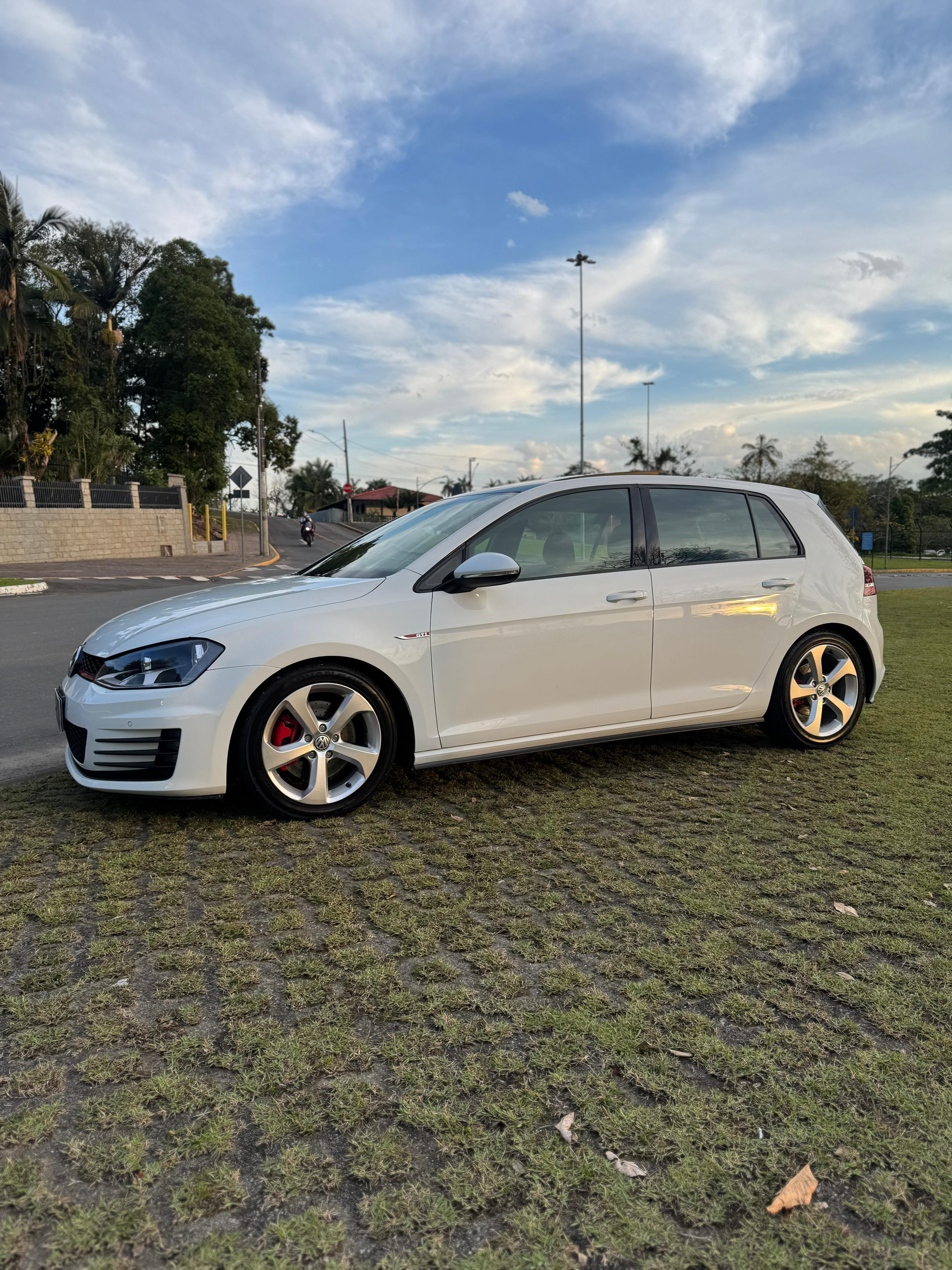 Volkswagen GOLF - 2017