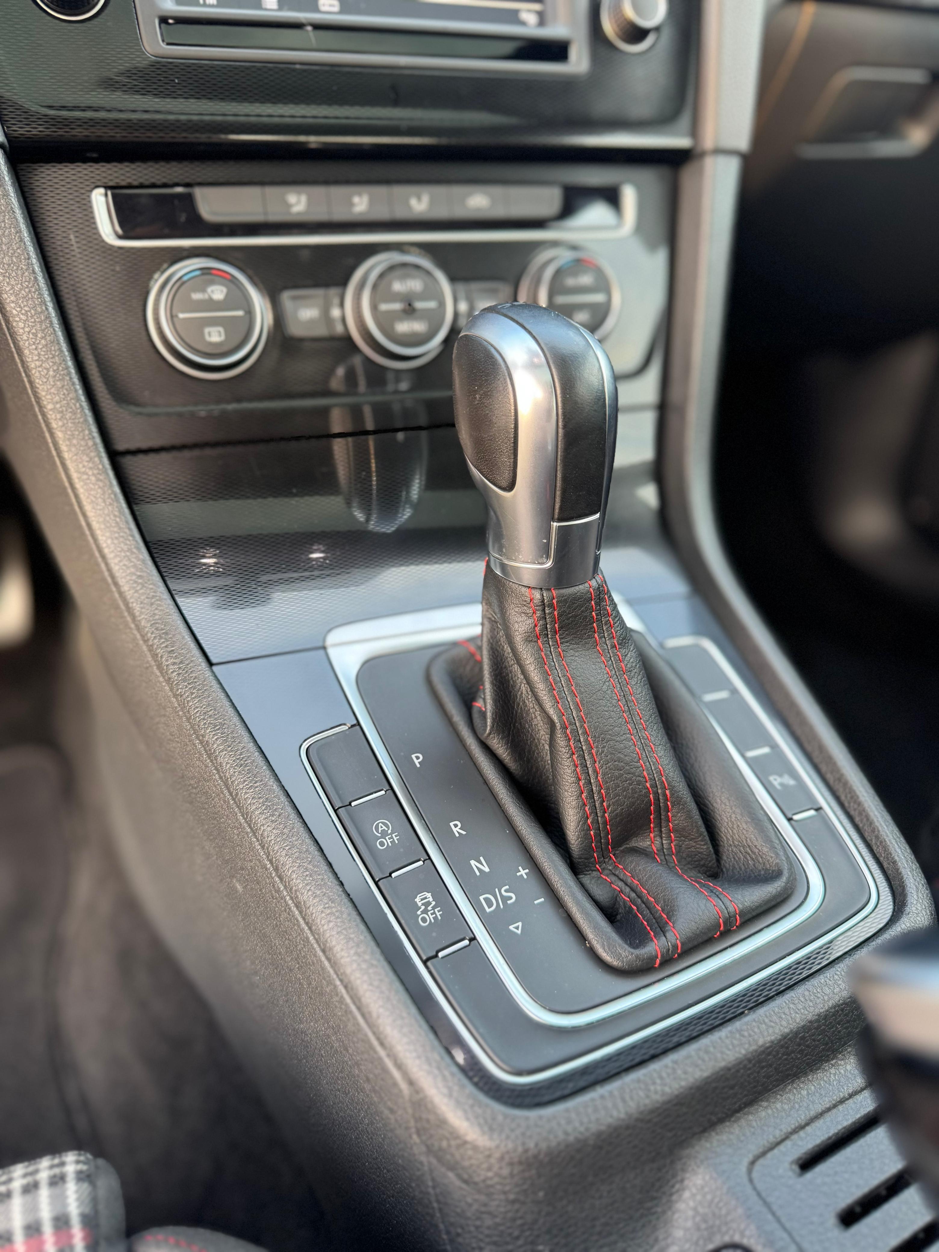 Volkswagen GOLF - 2017